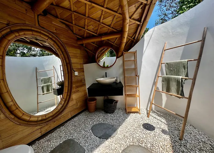Villa Circle House Sidemen Silebeng